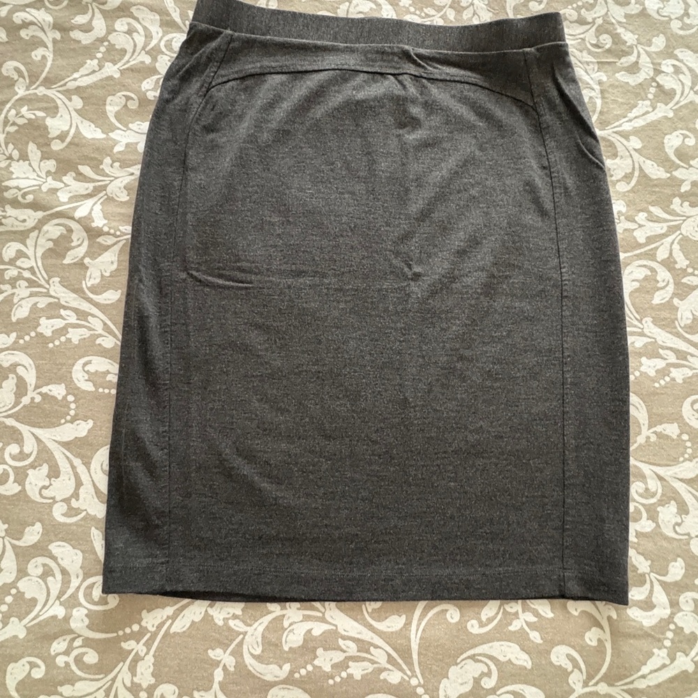 Chic Charcoal Women's Pencil Skirt